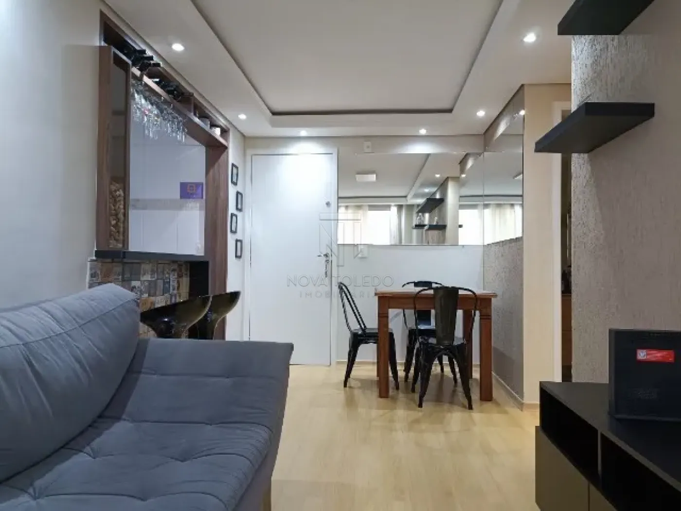 Alugar Apartamento / Padrão em São José dos Campos R$ 3.300,00 - Foto 2