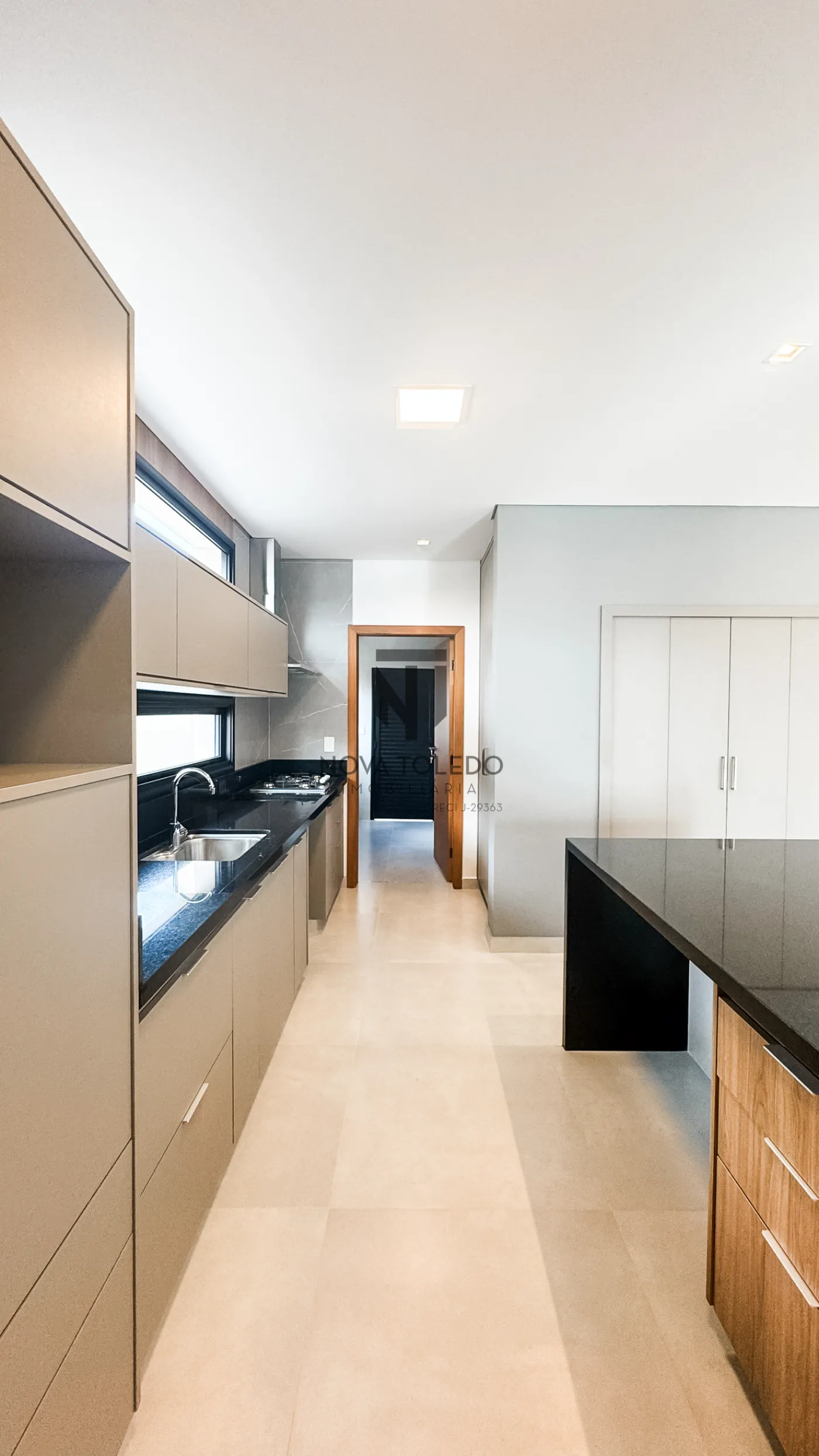 Alugar Casa / Condomínio em São José dos Campos R$ 18.000,00 - Foto 6