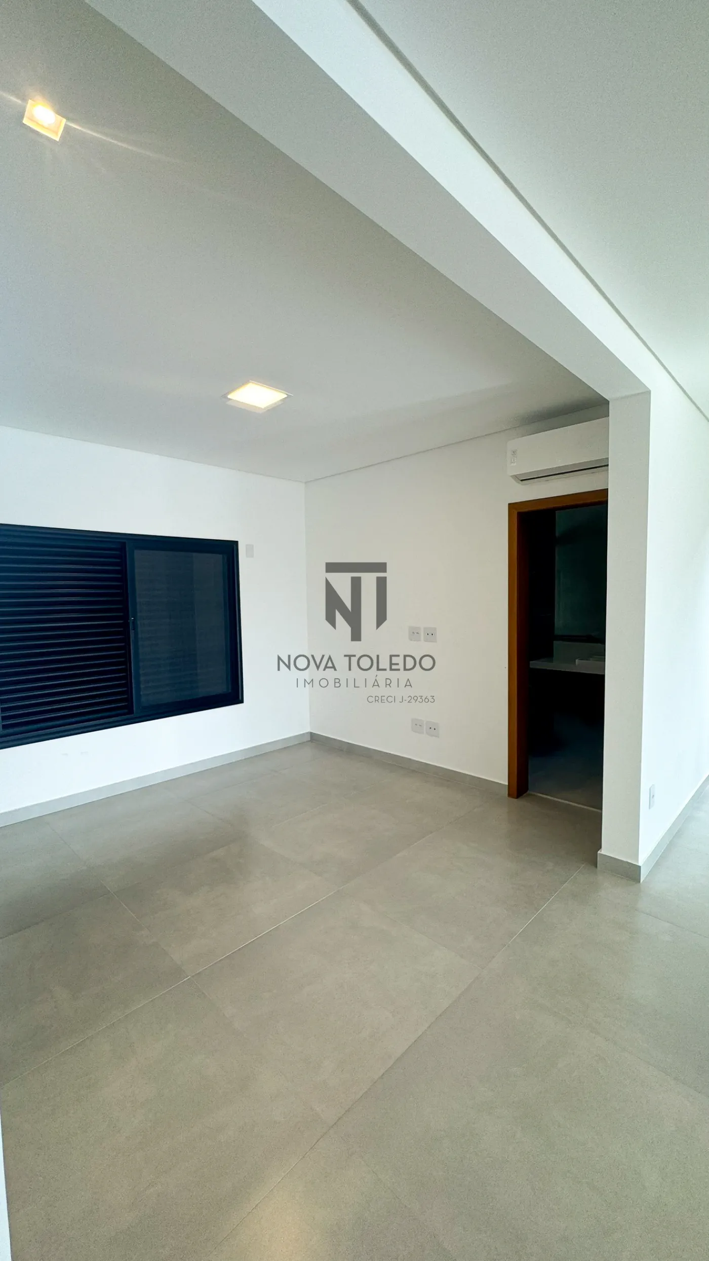 Alugar Casa / Condomínio em São José dos Campos R$ 18.000,00 - Foto 10