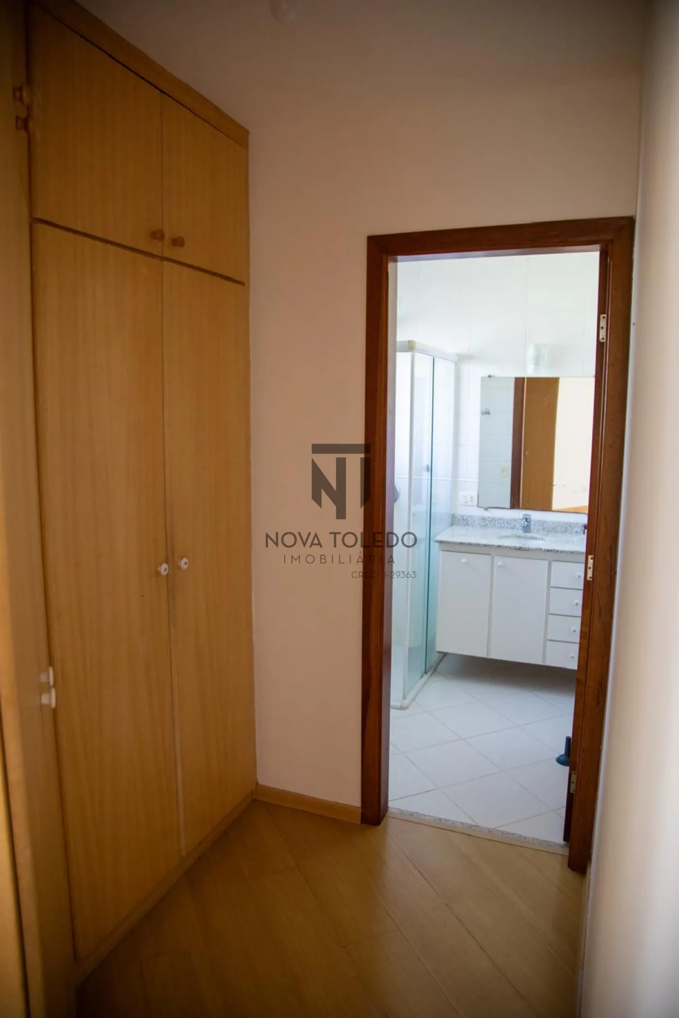 Alugar Casa / Condomínio em São José dos Campos R$ 15.000,00 - Foto 2