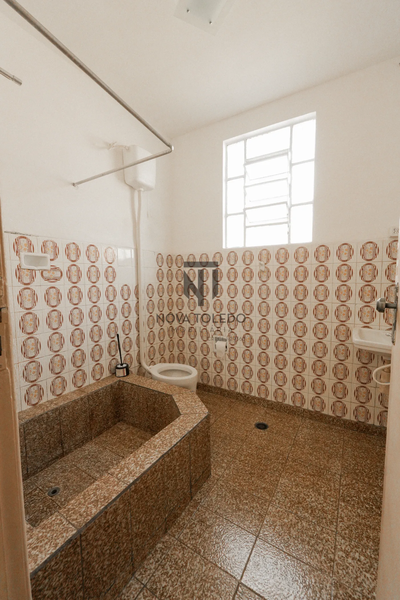Alugar Casa / Padrão em São José dos Campos R$ 2.700,00 - Foto 2