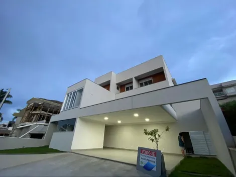 Casa Sobrado - Residencial Jaguary - Urbanova - 3 Dorm. 370m²