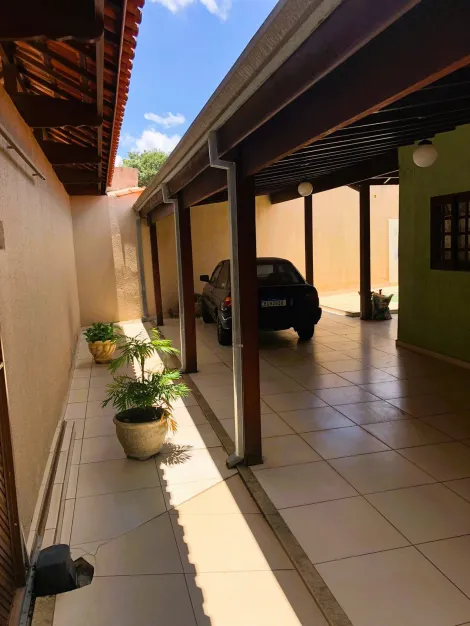 Alugar Casa / Padrão em São José dos Campos. apenas R$ 800.000,00