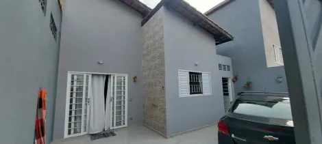 Alugar Casa / Padrão em Jacareí. apenas R$ 300.000,00