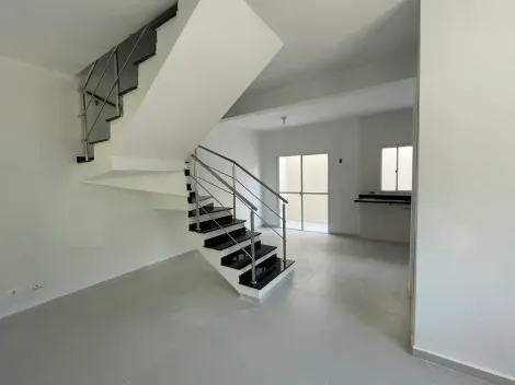 Casa de Condomínio com 3 Quartos e 3 banheiros à Venda, 85 m² por R$ 430.000