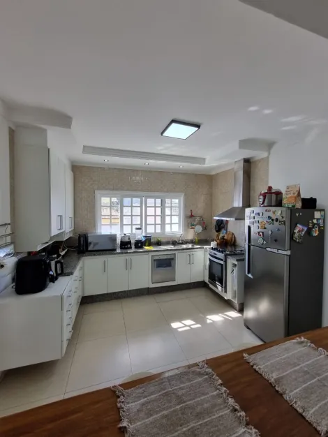 imagem 3 - CASA EM CONDOMÍNIO FECHADO COM 5 DORMITÓRIOS SENDO 2 SUITES E UMA COM HIDROMASSAGEM. imagem 3 - CASA EM CONDOMÍNIO FECHADO COM 5 DORMITÓRIOS SENDO 2 SUITES E UMA COM HIDROMASSAGEM.