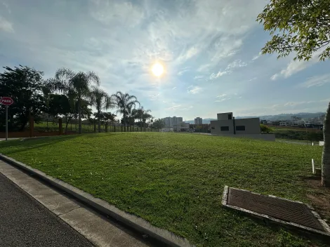 imagem 3 - TERRENO DE ESQUINA A VENDA JÁ COM PROJETO APROVADO E INCLUSO NO CONDOMÍNIO RESIDENCIAL ALPHAVILLE I, COM 606,40 METROS, EXCELENTE TOPOGRAFIA E COM VISTA PARA MONTANHAS. imagem 3 - TERRENO DE ESQUINA A VENDA JÁ COM PROJETO APROVADO E INCLUSO NO CONDOMÍNIO RESIDENCIAL ALPHAVILLE I, COM 606,40 METROS, EXCELENTE TOPOGRAFIA E COM VISTA PARA MONTANHAS.